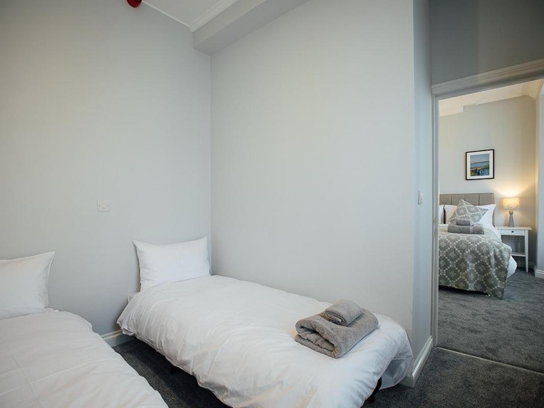 Готель The Townhouse Тенбі Номер фото